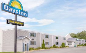 Days Inn By Wyndham Cedar Falls- University Plaza